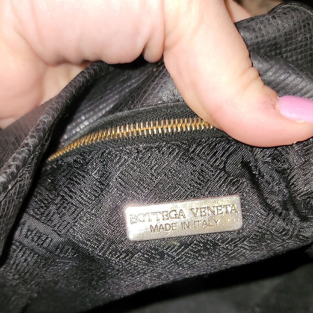 Bottega Veneta Black Crossbody Bag - Picture 13 of 16